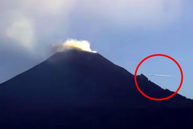 You are currently viewing 7 UFO Photos That Will Make You Wonder If Aliens Actually Exist