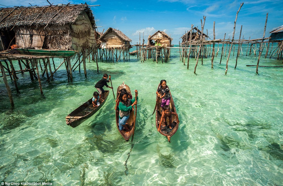 Read more about the article Have you heard about bajau people ? They are forbidden from setting foot on land