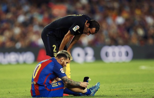 Read more about the article Messi suffers groin injury