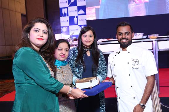 Read more about the article A Culinary Escapade with Master ChefIndia Season 5 Top 3 Finalist, Dinesh Patel and Ms Alka Ladhani at Radisson Blu, Agra