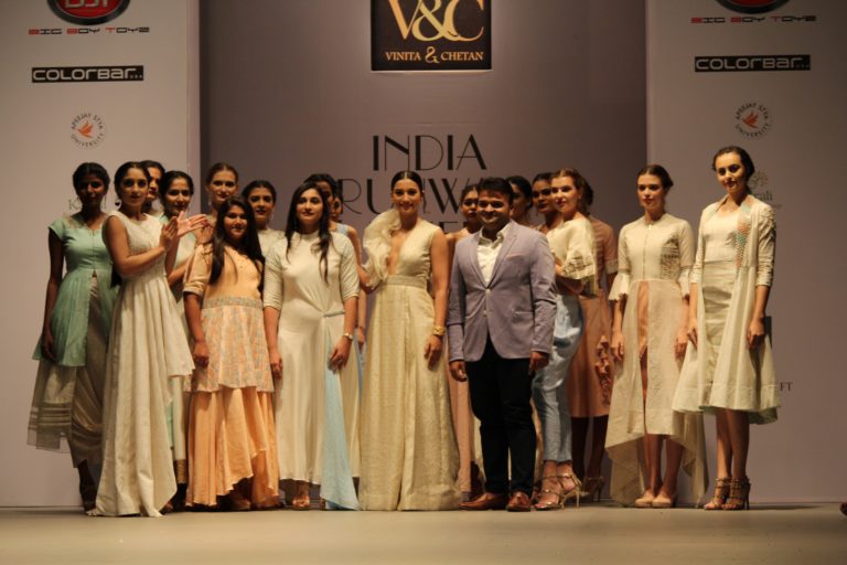 Read more about the article India Runway Week Day: 2 begin with homage to handloom
